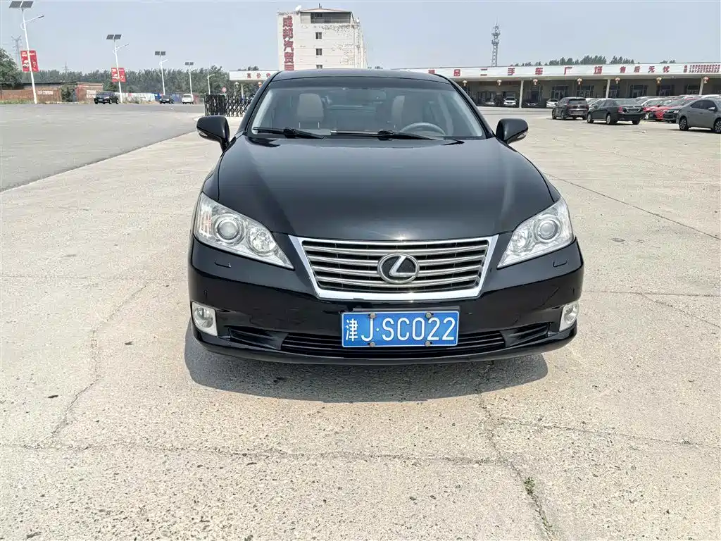 Lexus ES 2012 240 Special Limited Edition фото 2