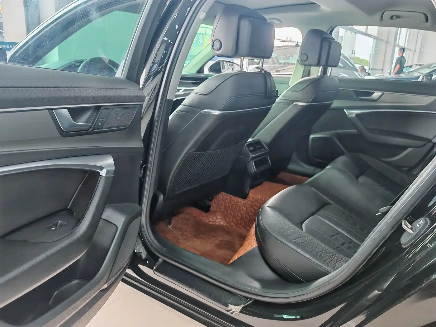 Audi A6L 2021 40 TFSI Luxury Sport фото 10
