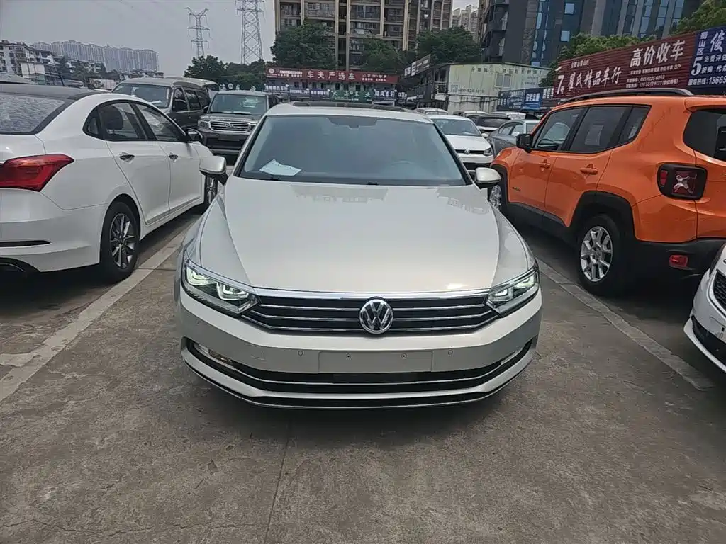 Volkswagen Magotan 2017 330TSI DSG Luxury фото 3