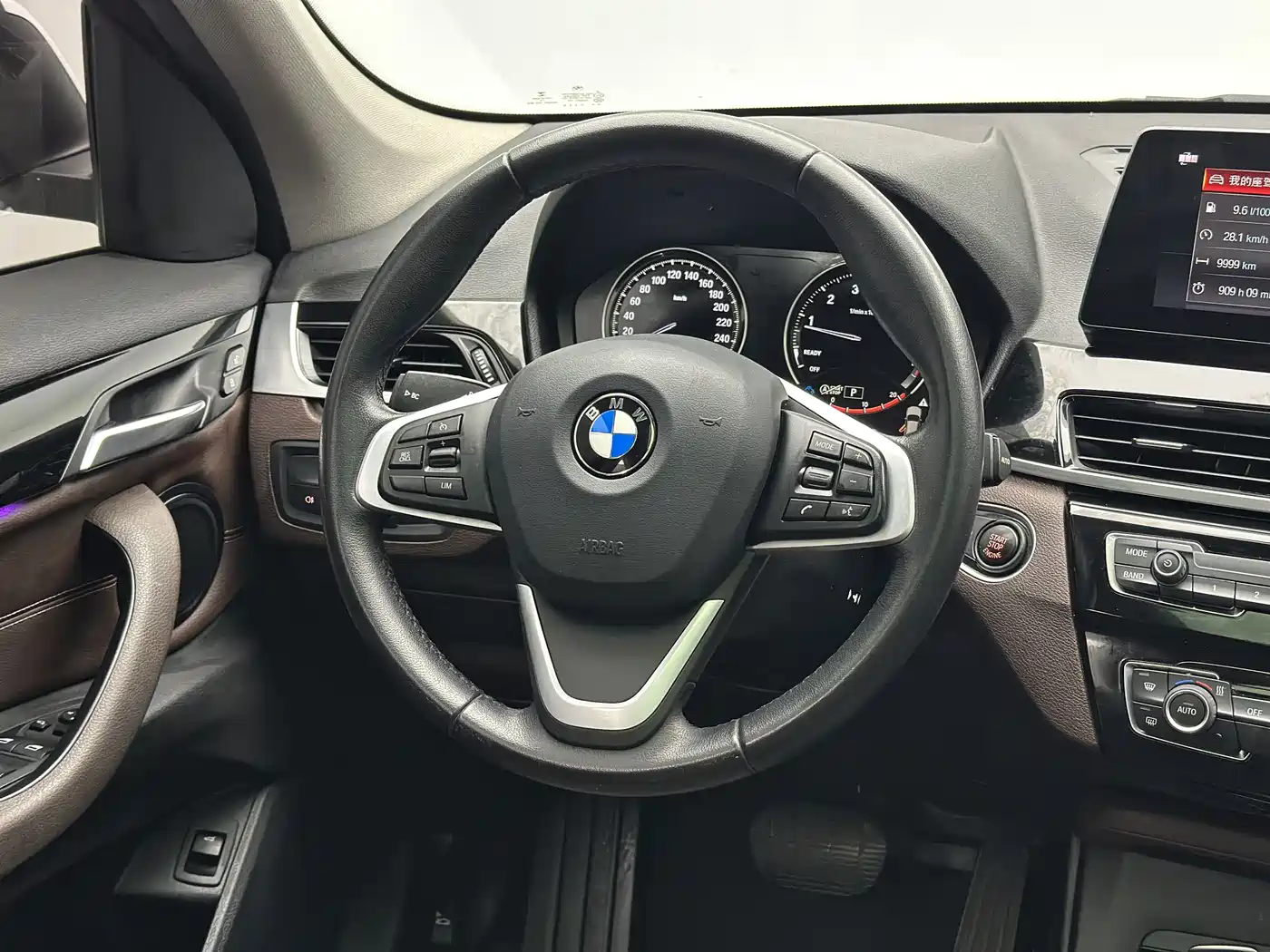 BMW X1 2020 sDrive25Li Leading Model фото 10