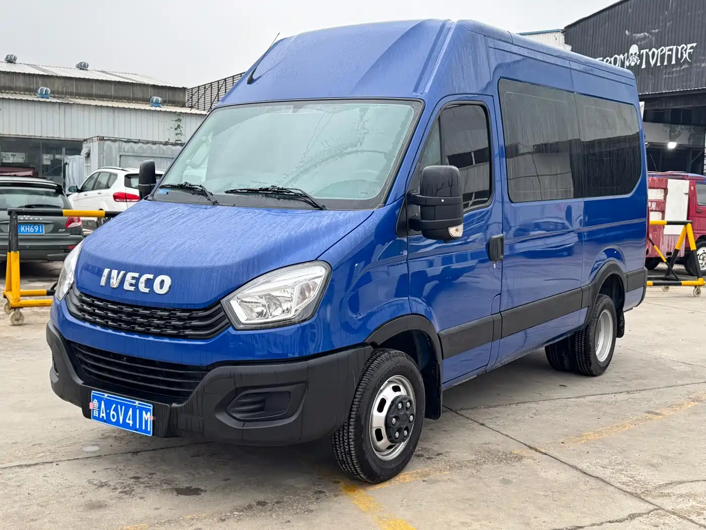 Iveco Daily 2026 2021 2.0T Manual Chaorui Long Wheelbase Short Overhang High Roof Manual Door F1A