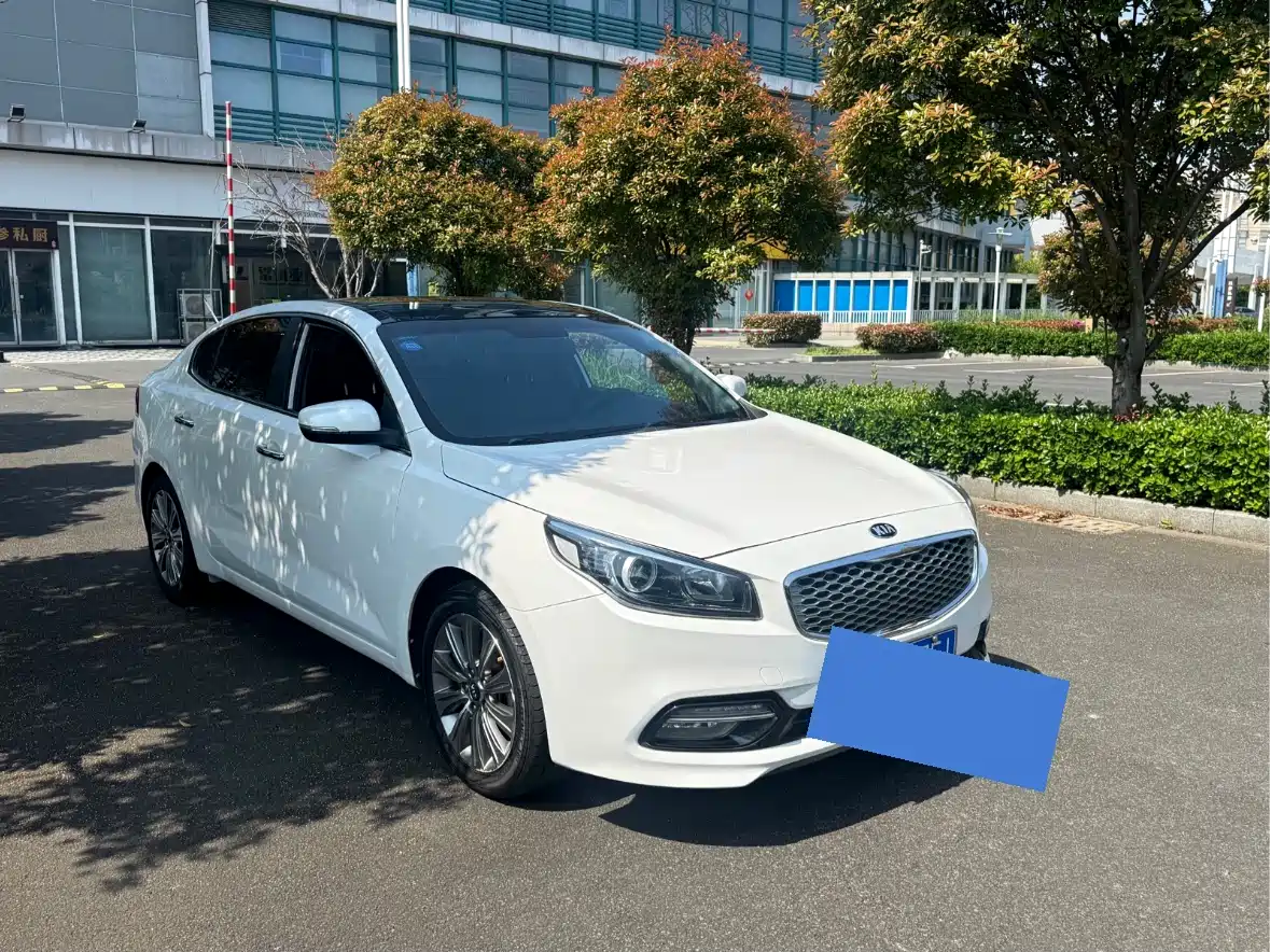 KIA K4