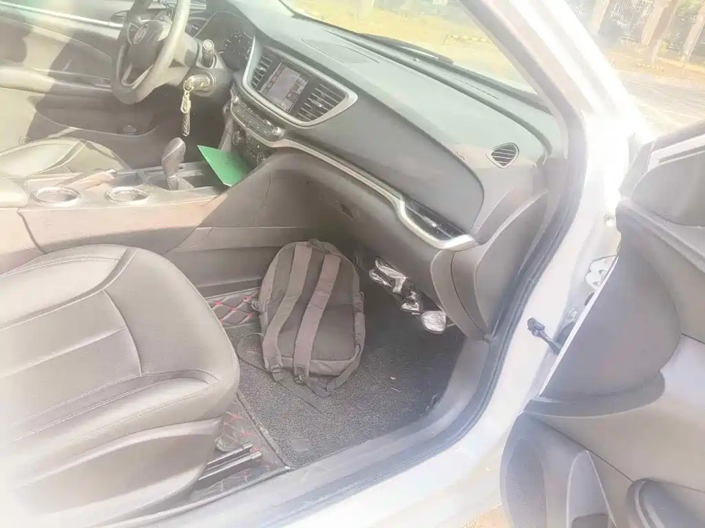 Photo 12 - Buick Excelle