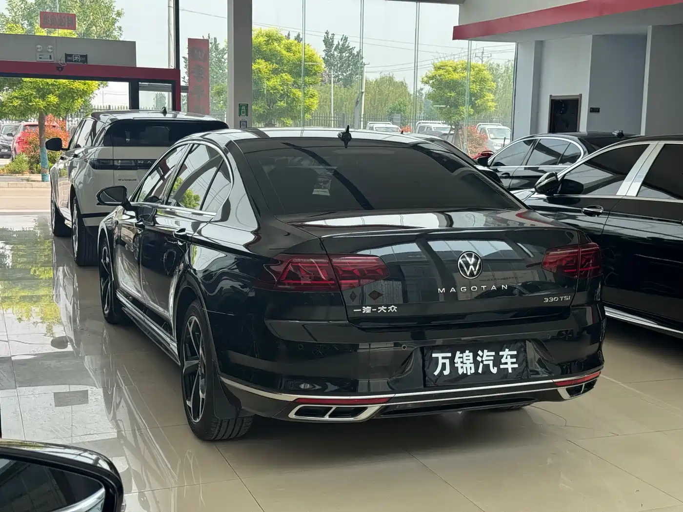 Volkswagen Magotan 2023 Model 2 Million Commemorative Edition 330TSI DSG Luxury фото 6