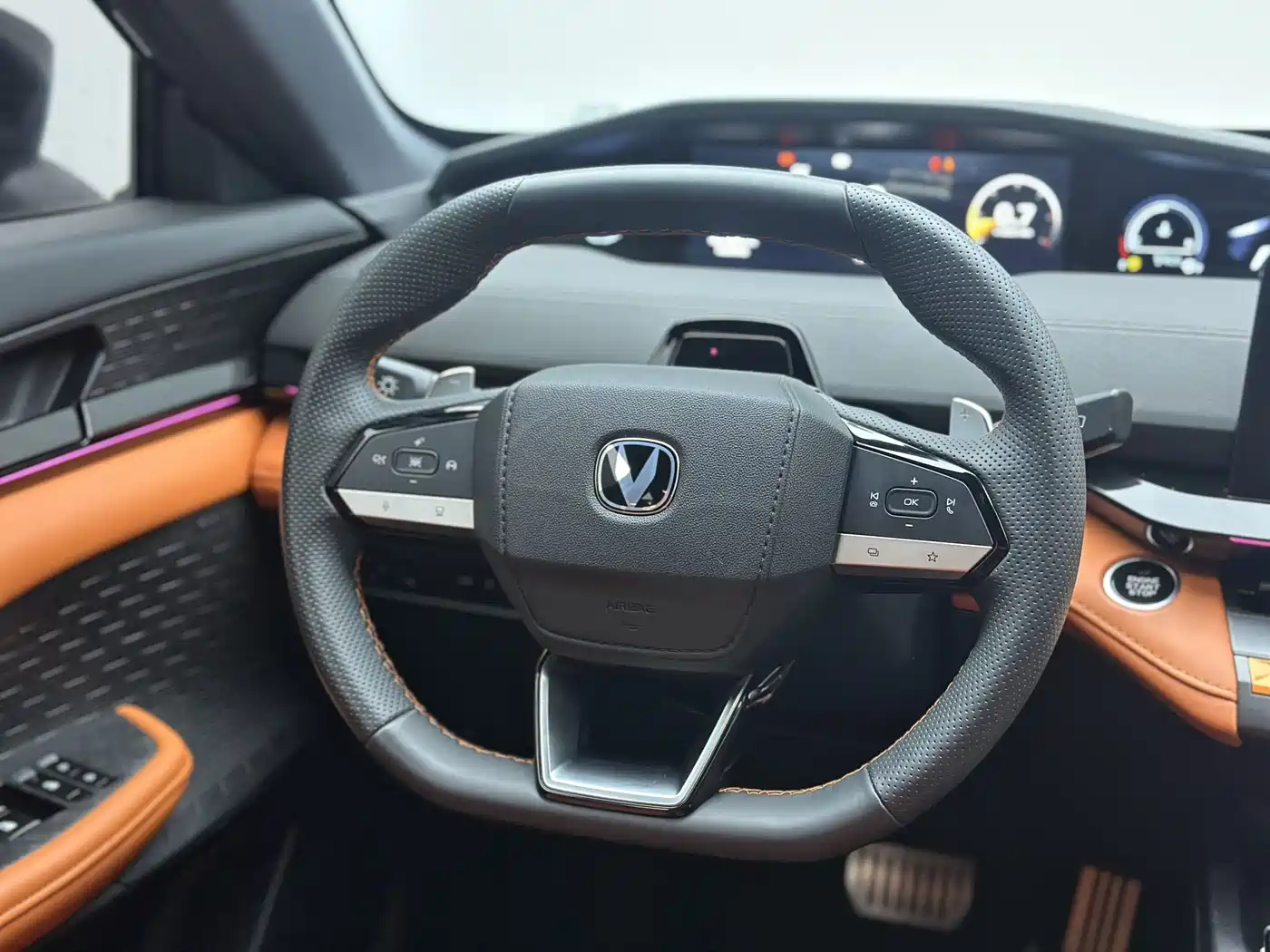 CHANGAN UNI-V