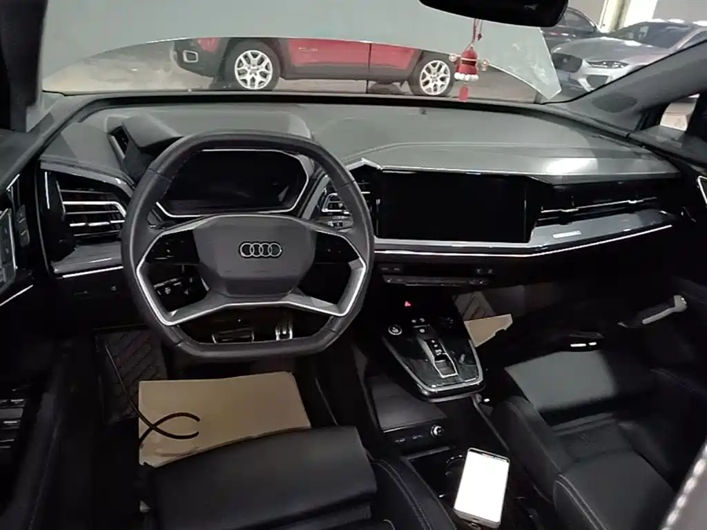 Audi Q4 e-tron 2024 40 e-tron Creation Edition фото 10