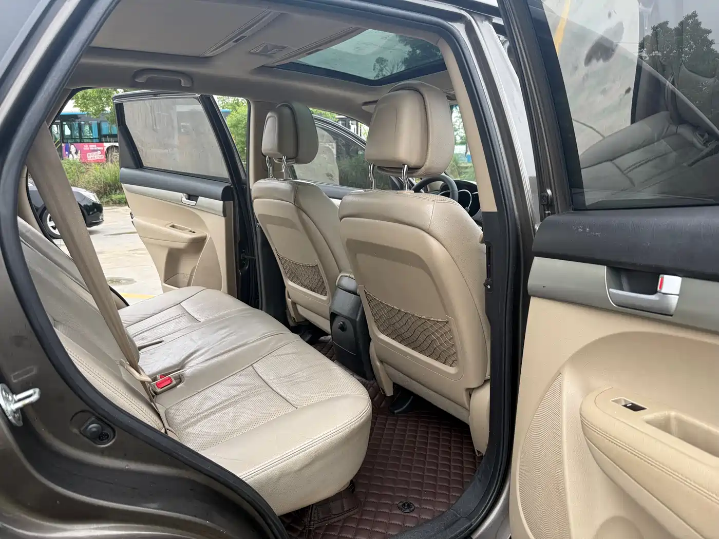 Kia Sorento 2009 2.4L Luxury Edition фото 9