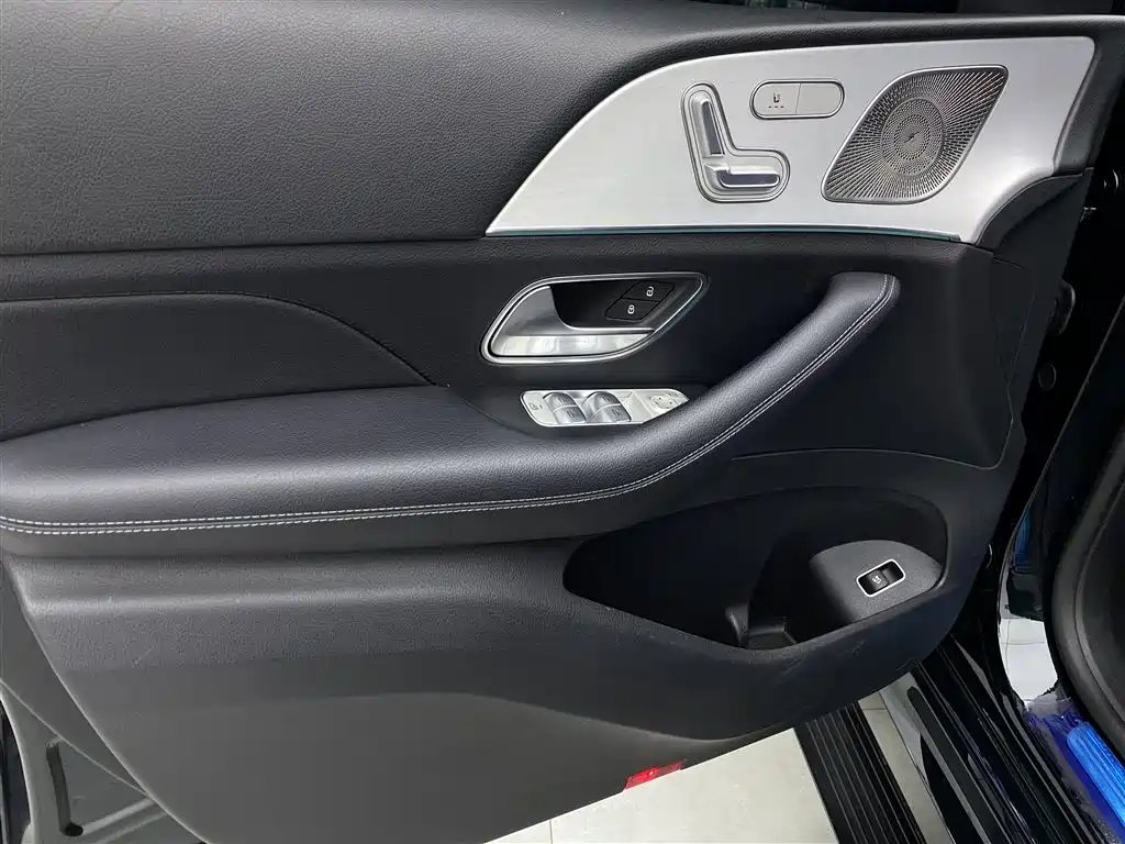 Mercedes-Benz GLE Coupe 2020 GLE 350 4MATIC Coupe SUV Fashion фото 21