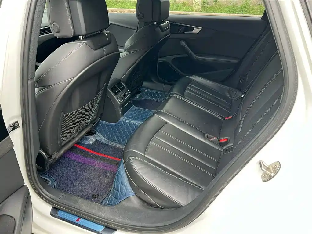 Audi A4L 2023 40 TFSI Luxury Sport фото 5