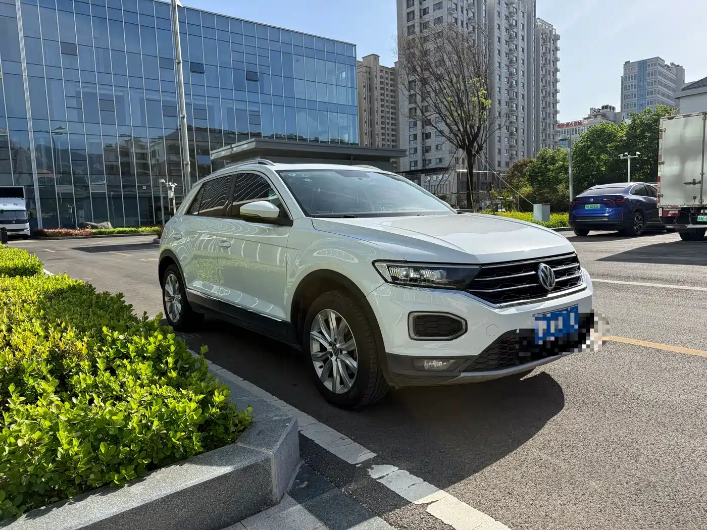 Volkswagen T-ROC 2020 230TSI DSG 2WD Progressive фото 3