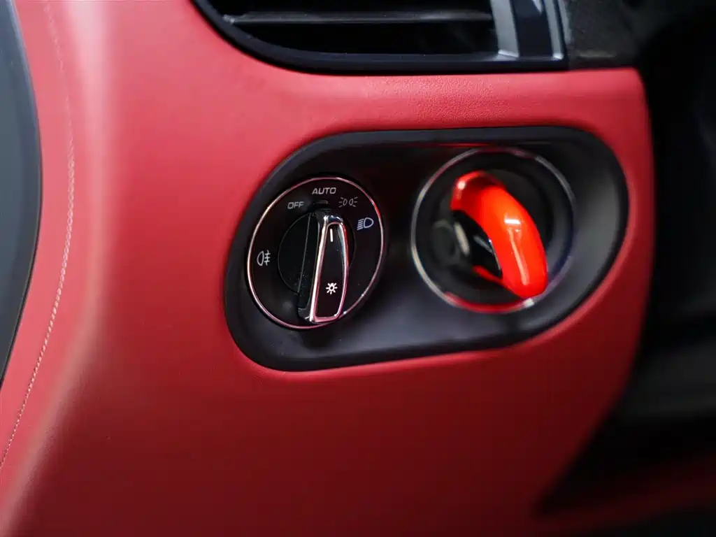 Porsche Macan 2023 Macan GTS 2.9T фото 40