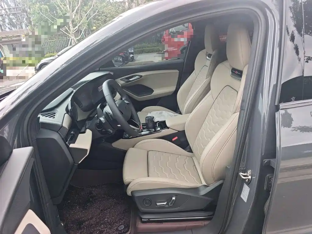 Audi Q6L e-tron 2026 2025 Model Pioneer Edition