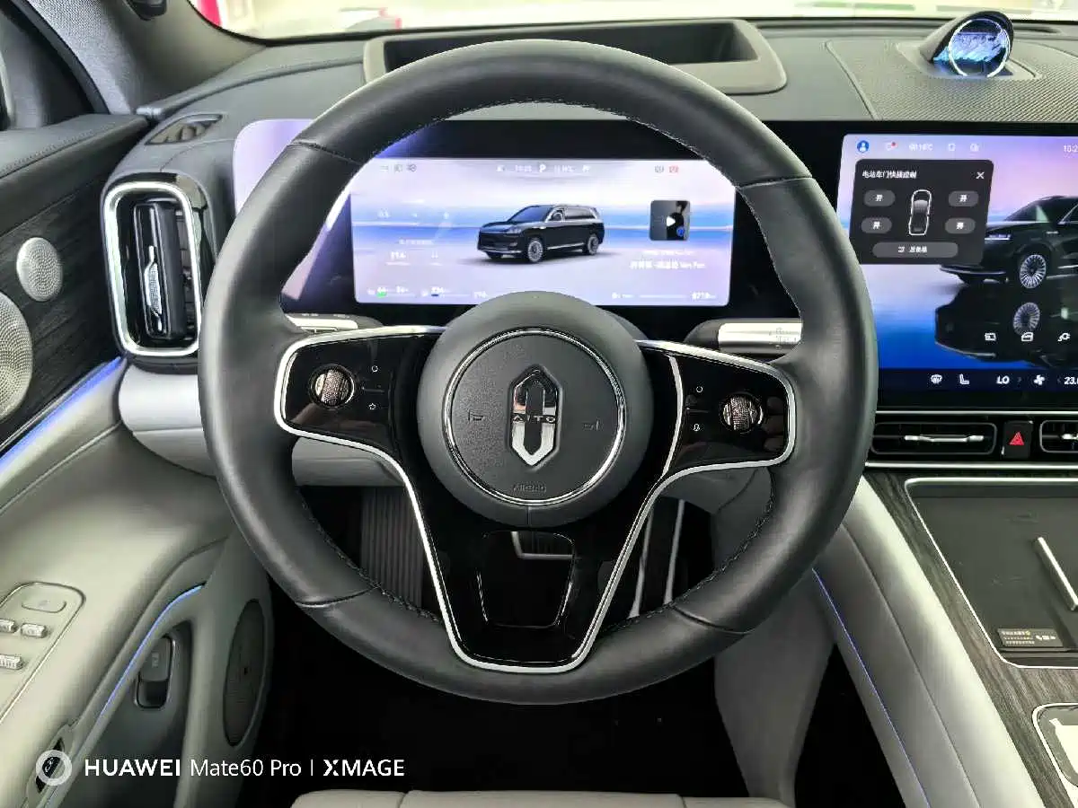 AITO Wenjie AITO M9 2025 Extended Range Ultra 52kWh 5-Seater фото 17