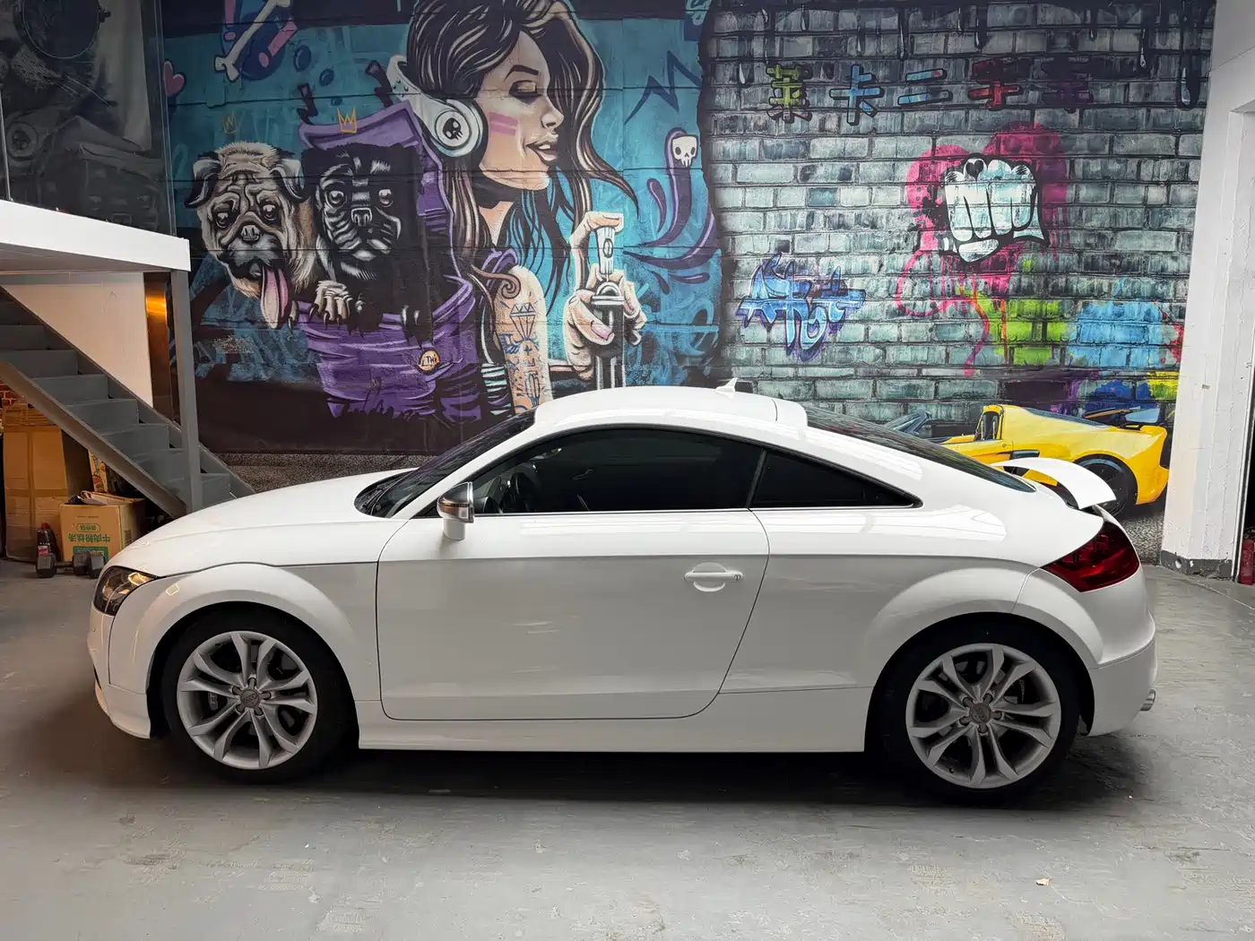 Audi TTS 2011 Model TTS Coupe 2.0TFSI quattro фото 9
