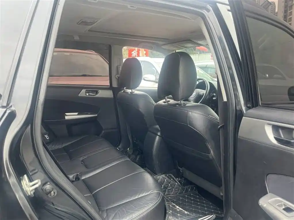 Subaru Forester 2010 2.0XS Automatic Luxury Edition фото 7
