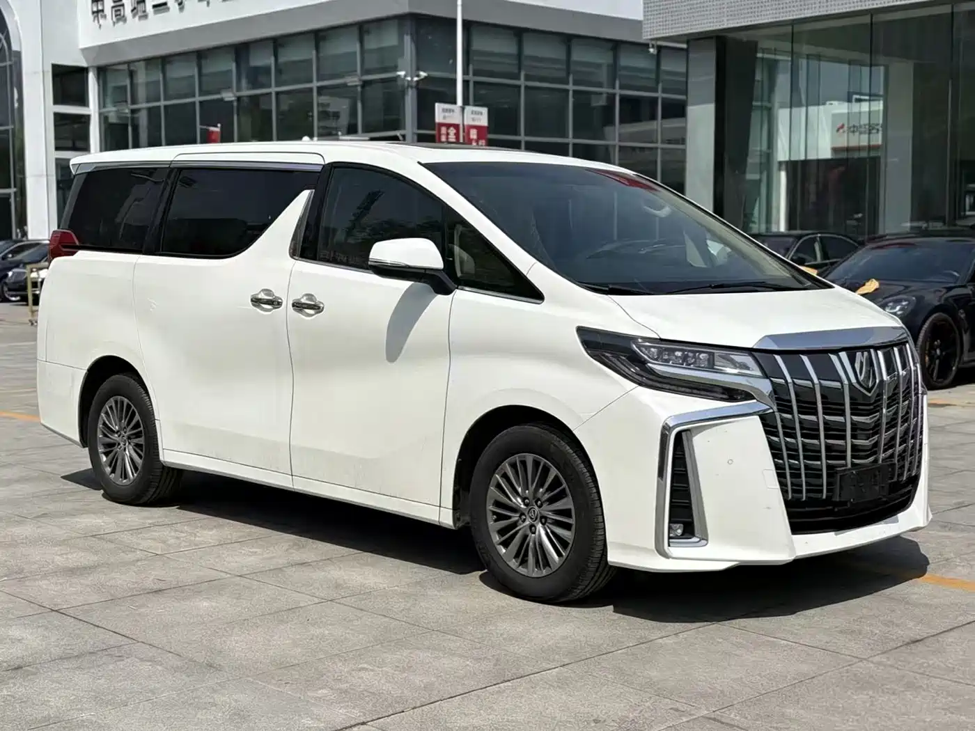 Toyota Alphard 2015 3.5L Luxury Edition фото 3