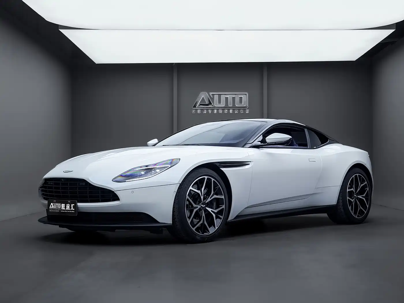 ASTON MARTIN DB11