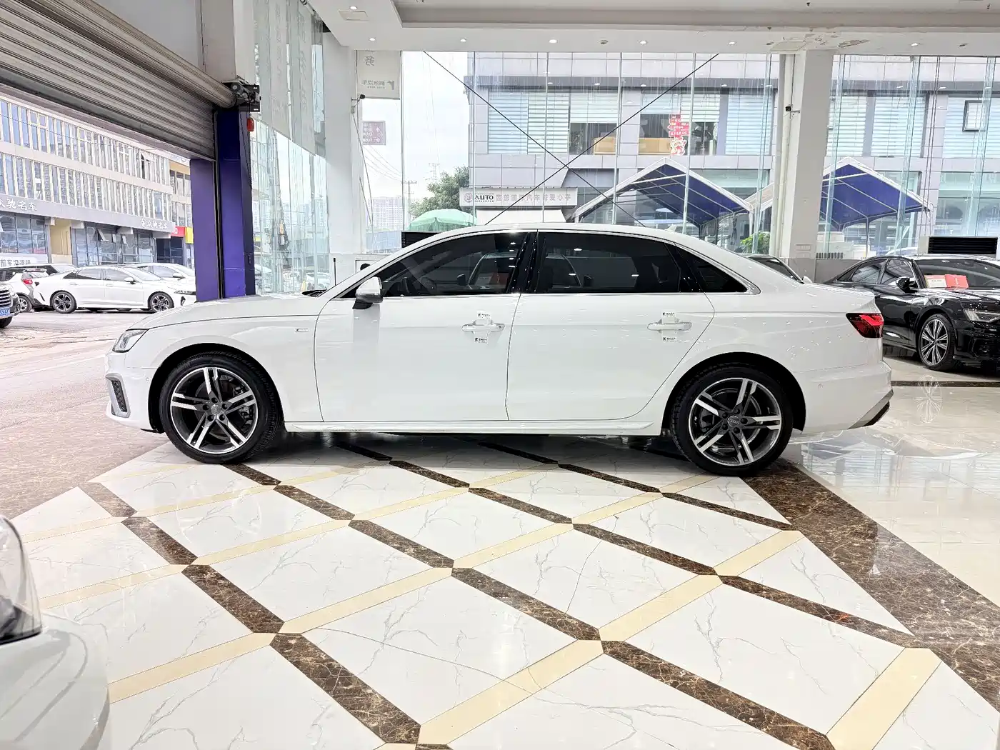 Audi A4L 2020 40 TFSI quattro Luxury Dynamic фото 18