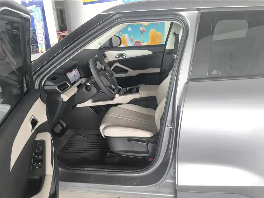 BYD Yuan UP 2025 Model 301KM Navigator фото 9