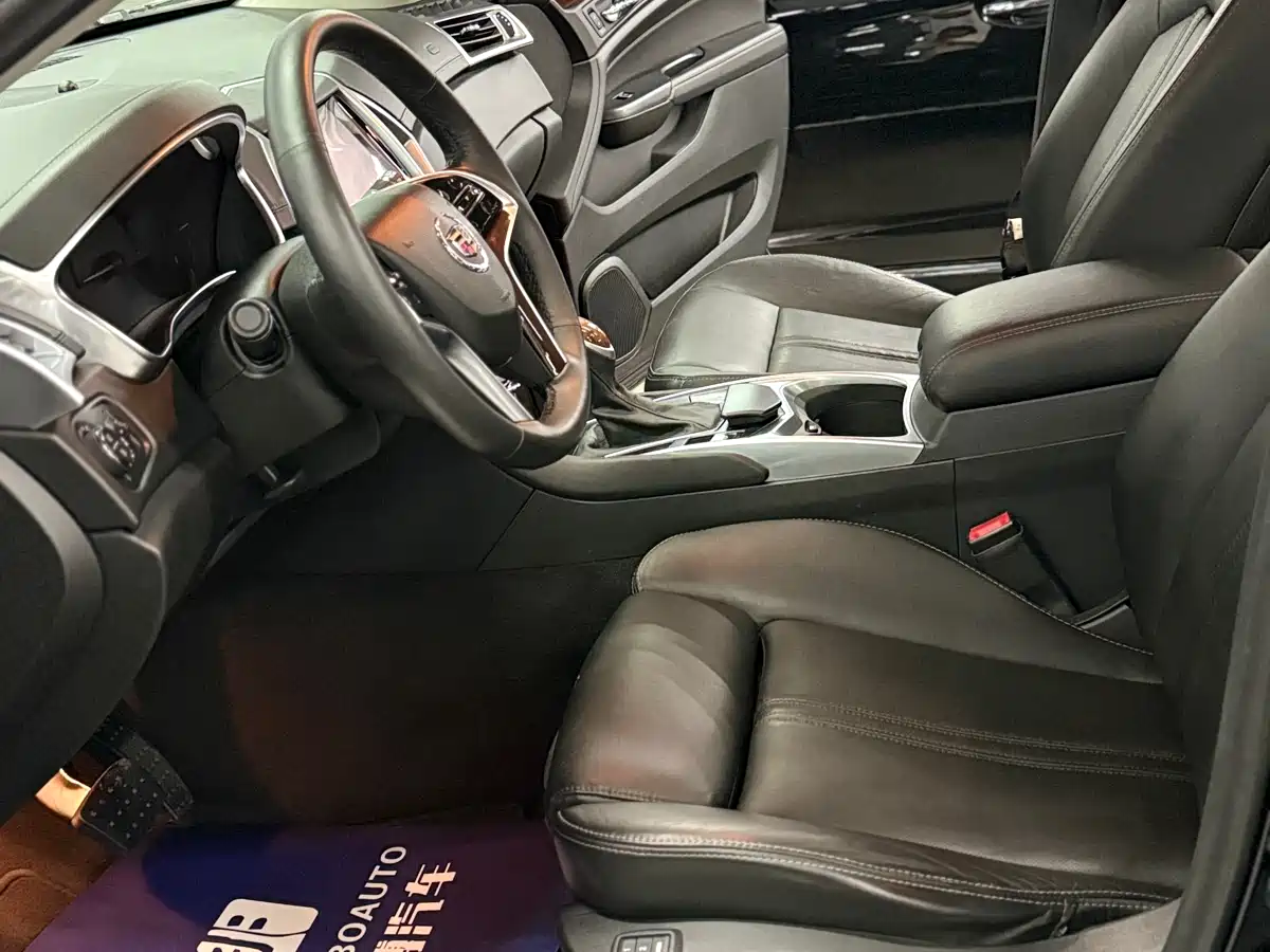Cadillac SRX 2013 3.0L Leading фото 12
