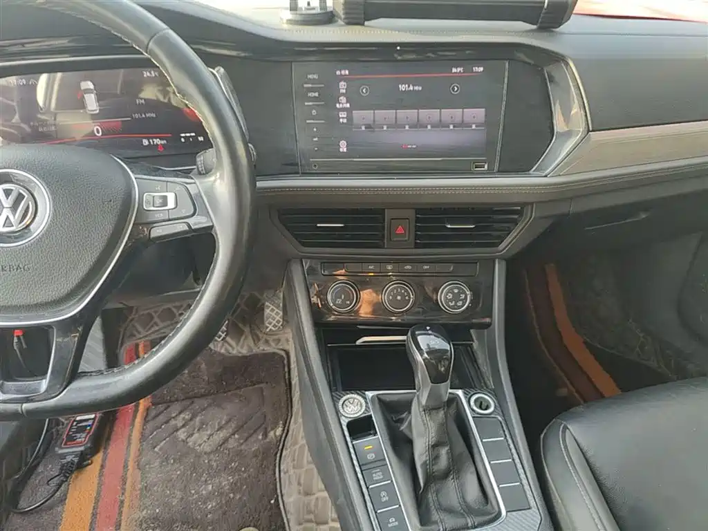 Volkswagen Sagitar 2021 280TSI DSG Surpassing Edition фото 13