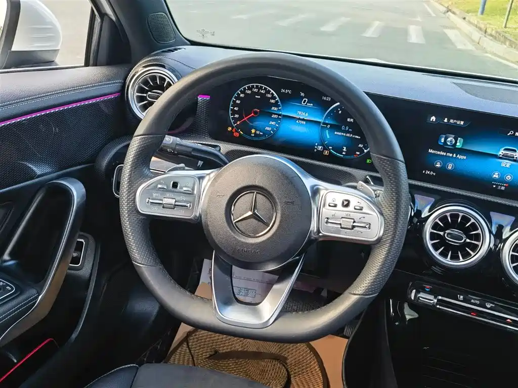 MERCEDES-BENZ A CLASS