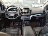Фото 10 - Ford Kuga