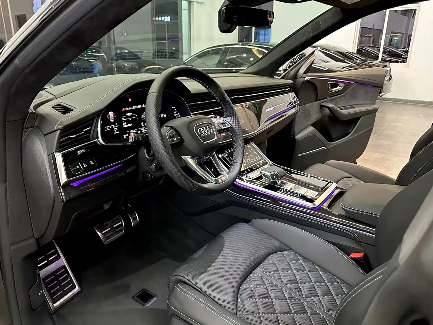 Audi Q8 2022 2022 55 TFSI Exclusive Dynamic