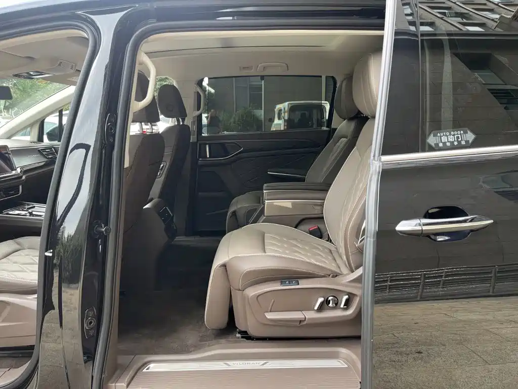 Volkswagen Viloran 2025 2025 380TSI Premium Edition