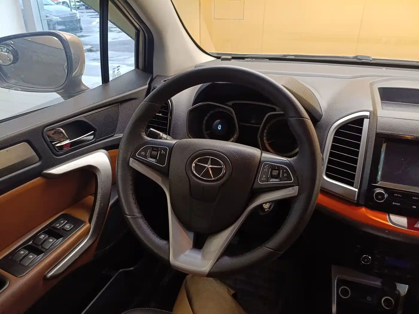 JAC Motors Refine S3 2015 2015 1.5L Manual Luxury Smart Premium Edition