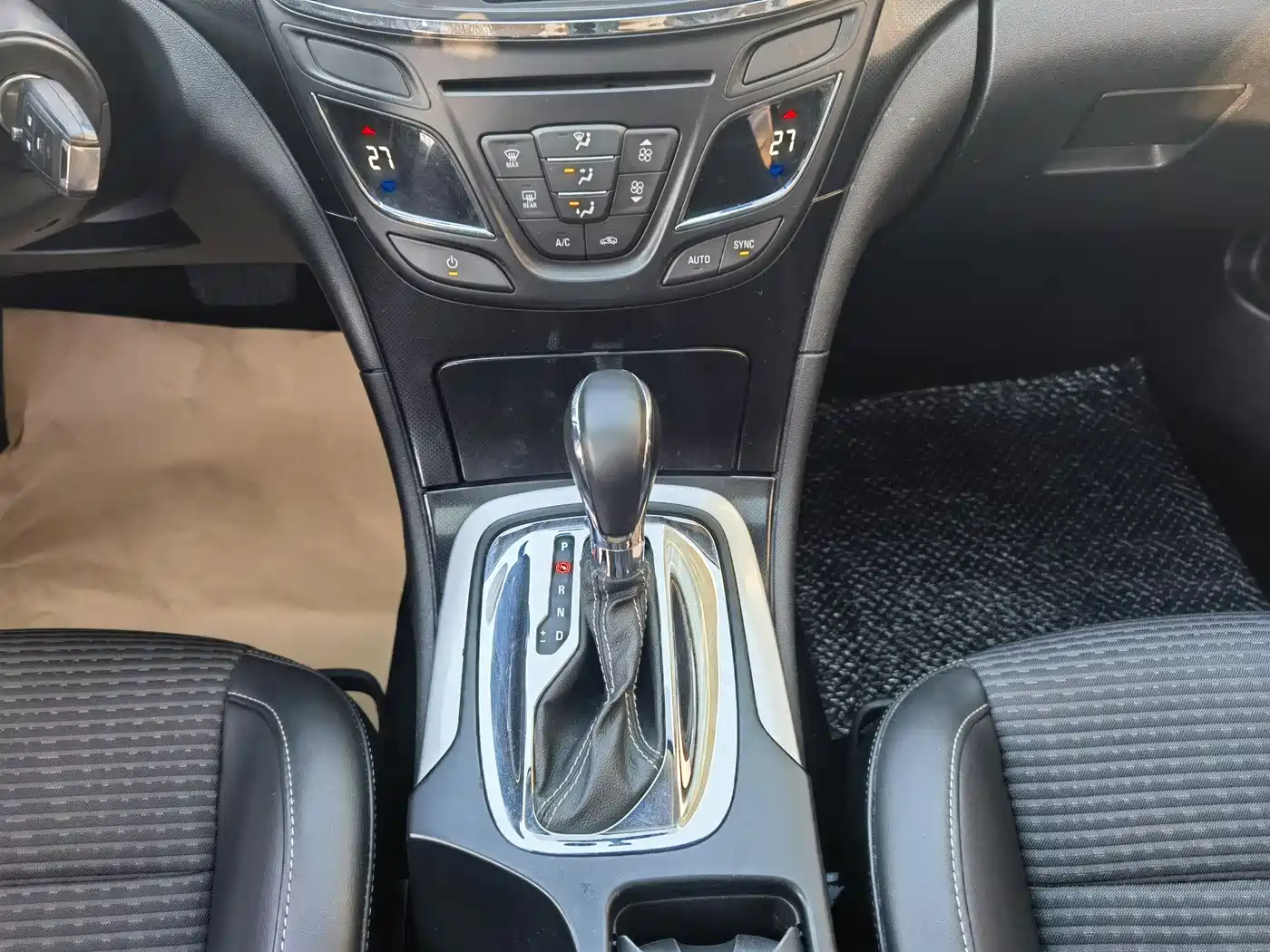 Buick Regal 2015 1.6T Leading Tech Edition фото 14