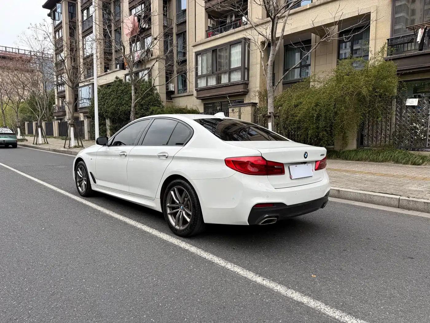 BMW 5 Series (Import) 2018 525i M Sport Package фото 9