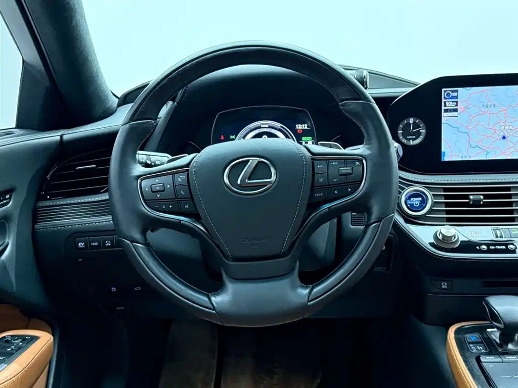 Lexus LS 2021 500h Executive Edition фото 27
