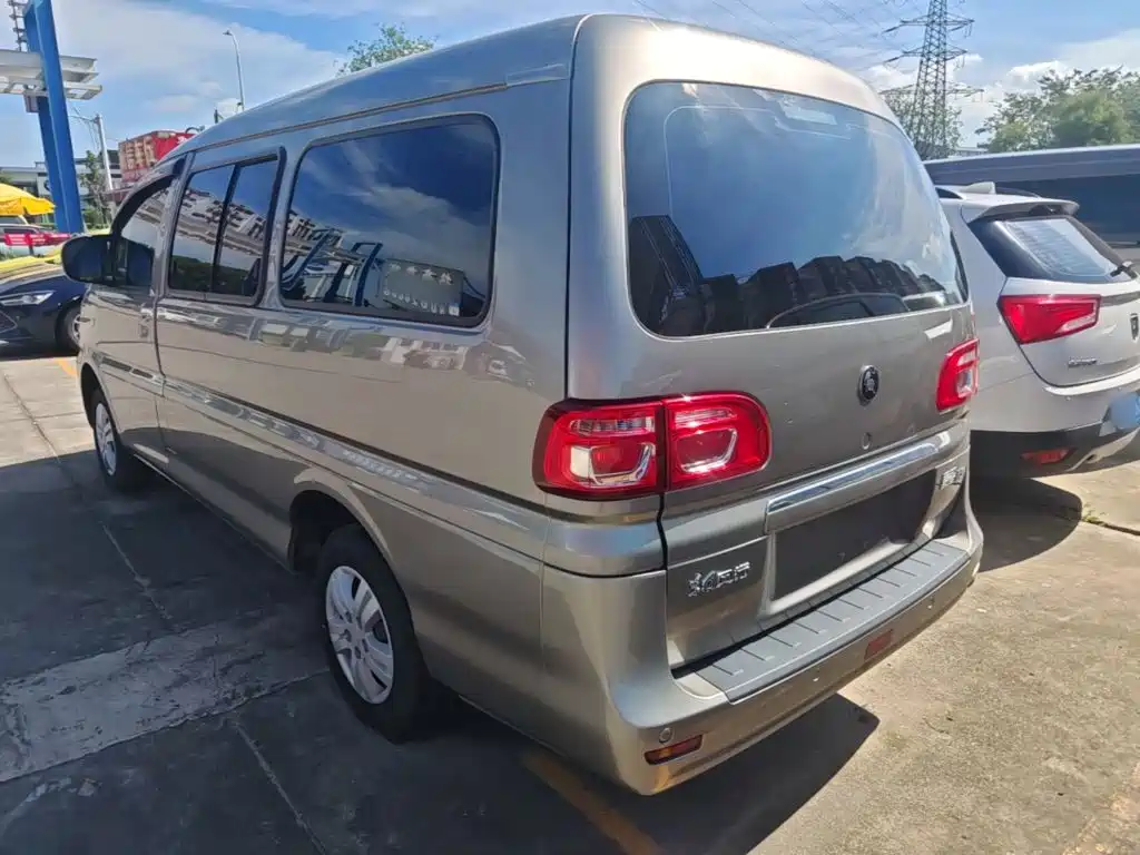 Dongfeng Fengxing Lingzhi 2025 2023 M5L 1.6L Basic 7-seater