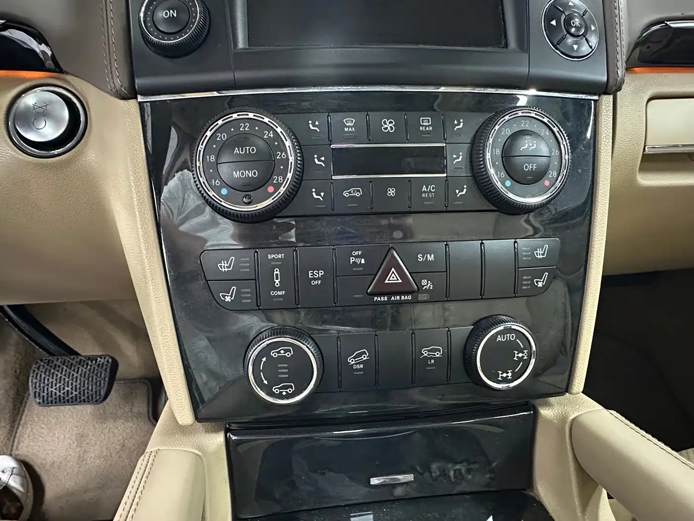Mercedes-Benz GL-Class фото 8