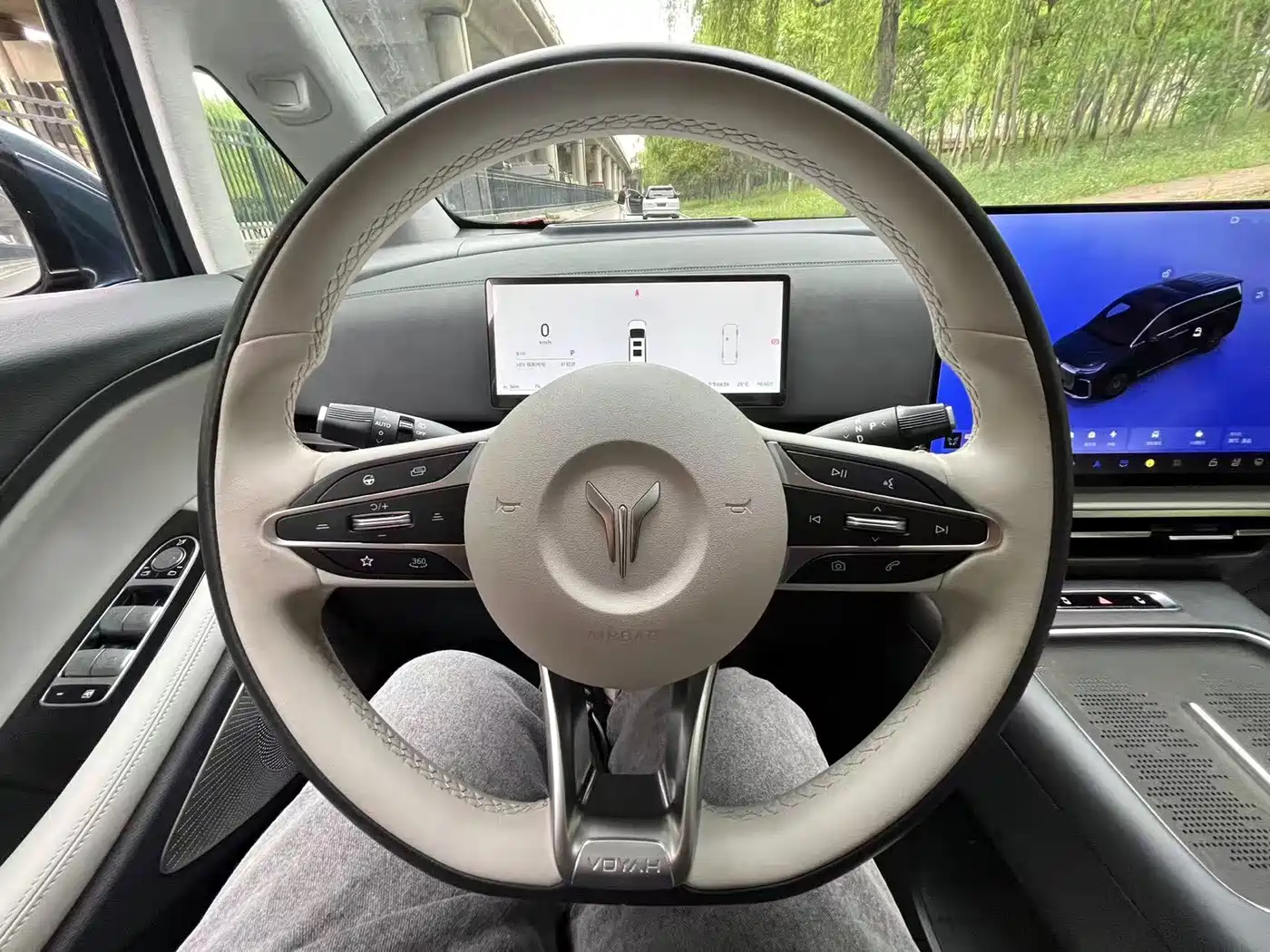 Voyah Auto Voyah Dreamer 2025 PHEV AWD Flagship Kunpeng Edition фото 11