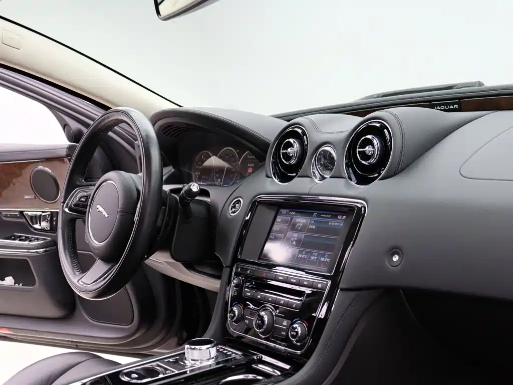 Jaguar XJ 2014 2014 XJL 3.0 SC 2WD Panoramic Business Edition