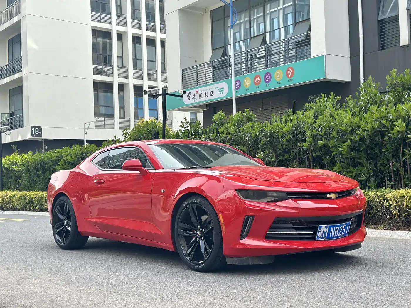Chevrolet Camaro 2017 2.0T RS фото 3