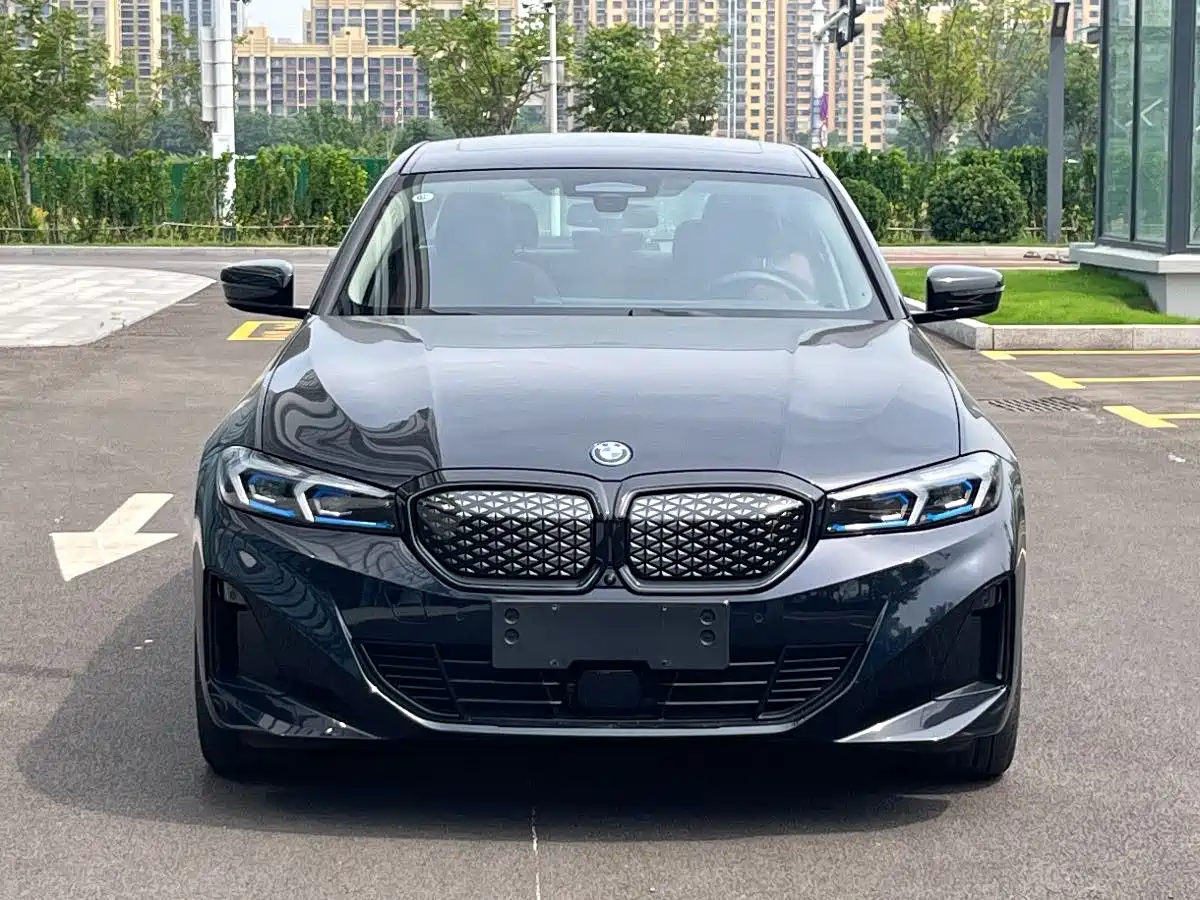 BMW i3 2025 eDrive 40 L Shadow Night Sport Package фото 2