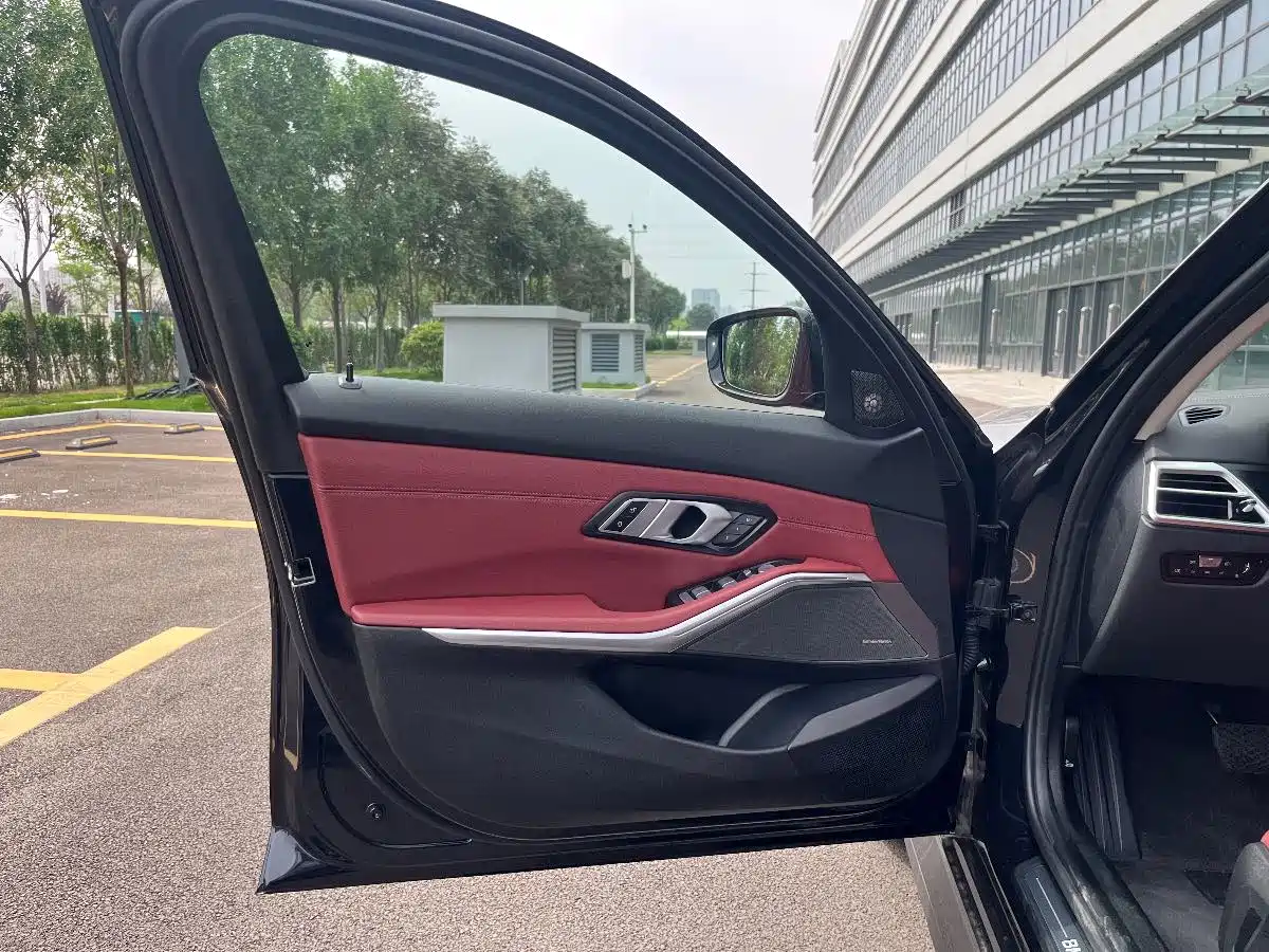 BMW i3 2025 eDrive 40 L Shadow Night Sport Package фото 16