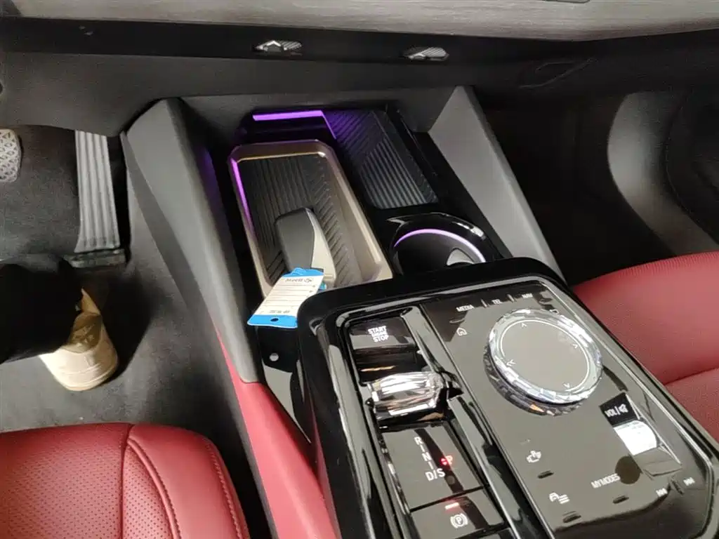 BMW 5 Series 2025 530Li Premium M Sport Package фото 21