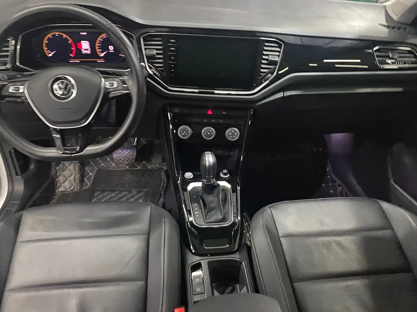 Volkswagen T-ROC 2022 280TSI DSG 2WD Elite PLUS фото 6