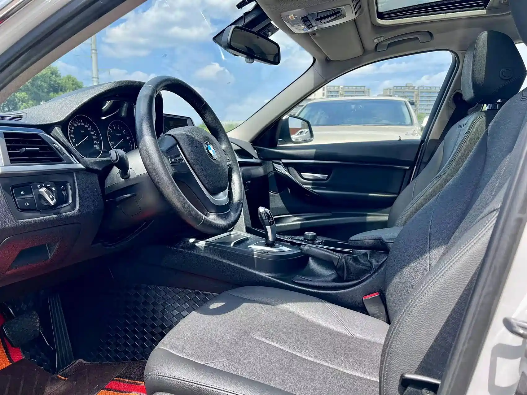 Фото 9 - BMW 3 Series