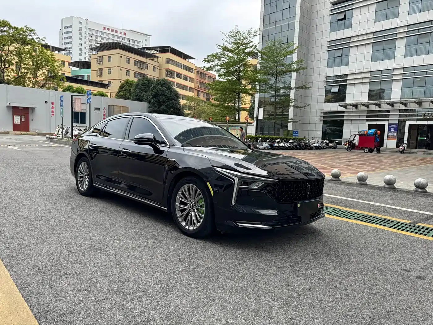 Фото 3 - Besturn B70