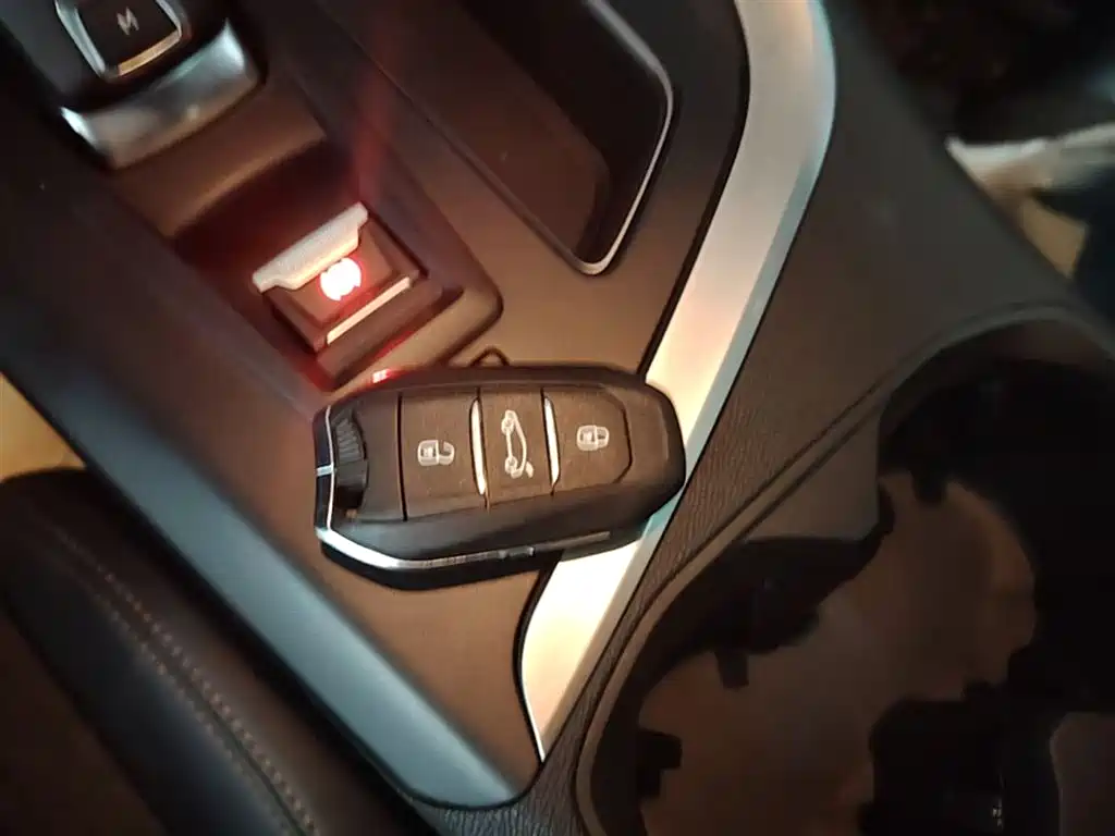 Peugeot 4008 2017 350THP Elite Edition фото 9
