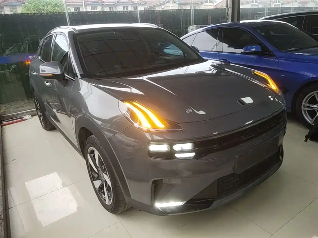 Lynk & Co 06 EM-P 2020 PHEV Plus фото 22