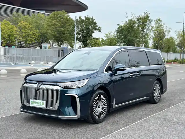 Voyah Dreamer PHEV, Полный привод, Премиум