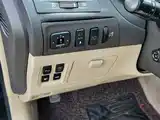 Фото 35 - Lexus ES