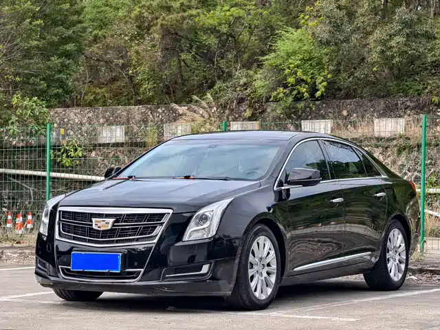 CADILLAC XTS