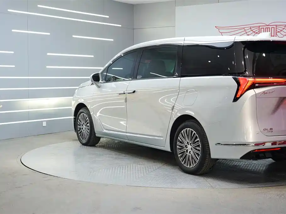 BUICK GL8 NEW ENERGY